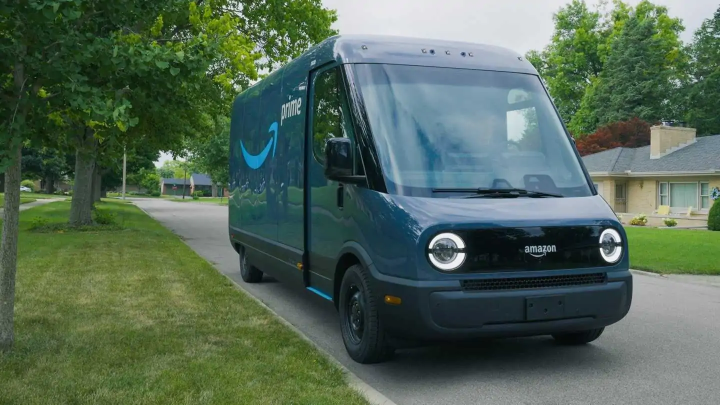 Rivian EDV Electric Delivery Van Now Rolling Out to More Amazon Routes